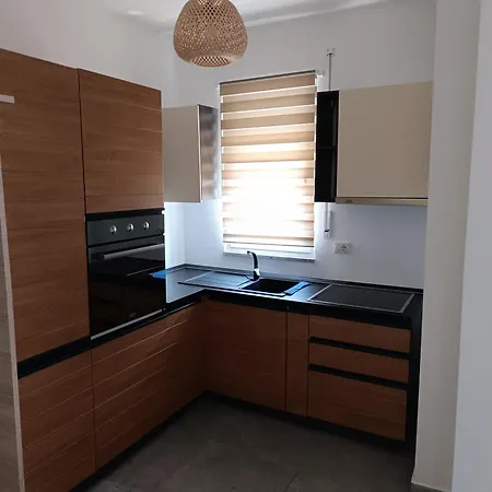Apartment Miqesia 1